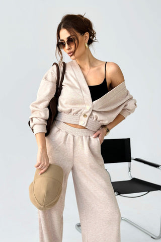 Komplety damskie na nowy sezon — must have w ofercie sklepu