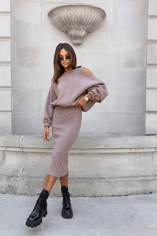 Jesienne stylizacje kapsułowe – jak stworzyć kolekcję, która się sprzeda?