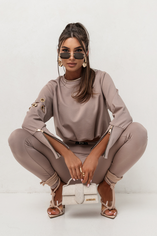 LaBalancia - Komplet Premium Agrafka - Beżowy - Hurtownia Odzieży Damskiej - POSLKA Produkcja i Sprzedaż Hurtowa - LaBalancia