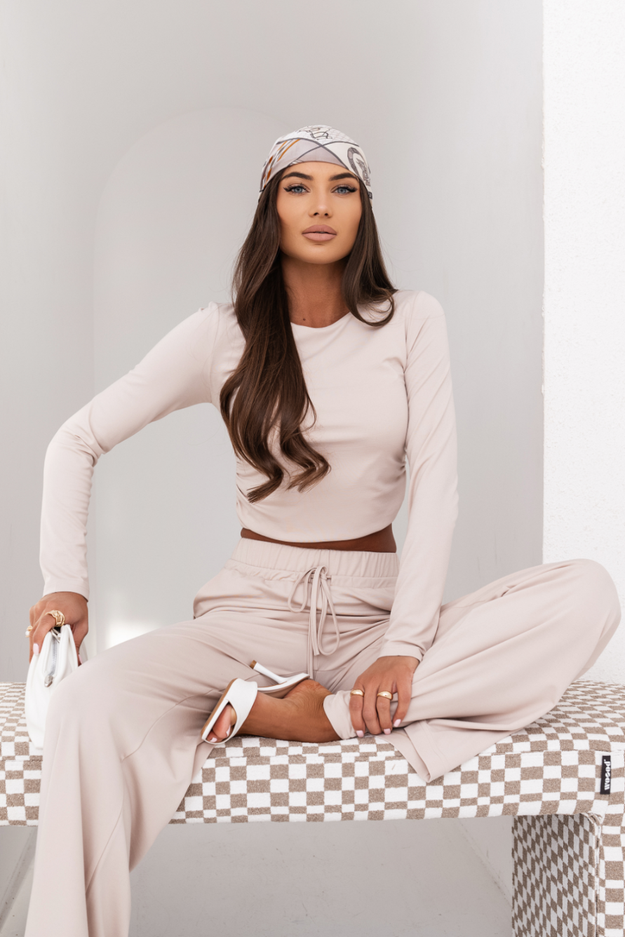 LaBalancia - Komplet SHIRA długi rękaw - Beżowy - Hurtownia Odzieży Damskiej - POSLKA Produkcja i Sprzedaż Hurtowa - LaBalancia